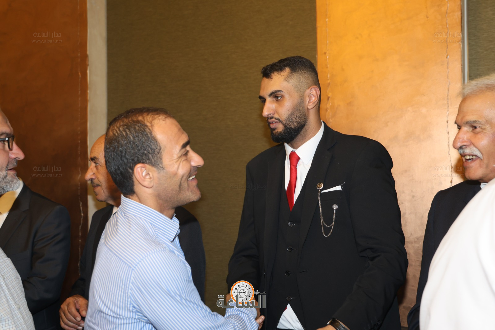 Madar Al-Saa Images 0.9136136809978468