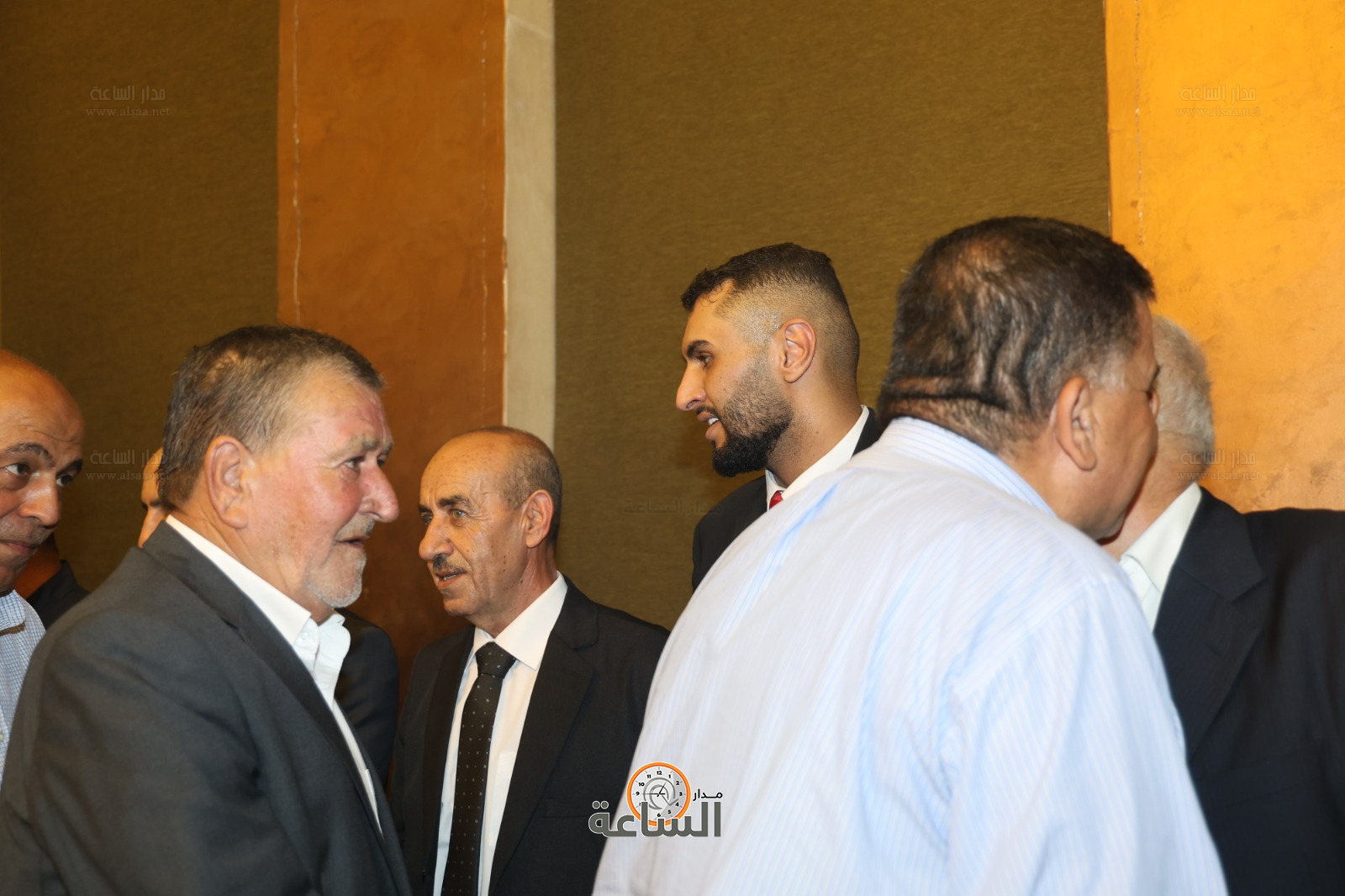 Madar Al-Saa Images 0.41314354549348153