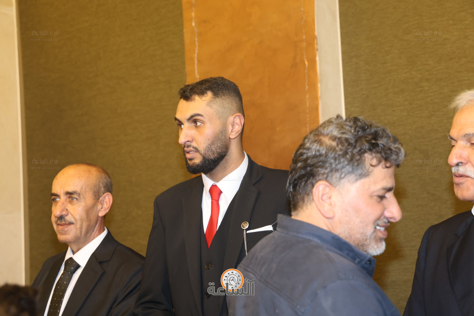 Madar Al-Saa Images 0.6074149665109975