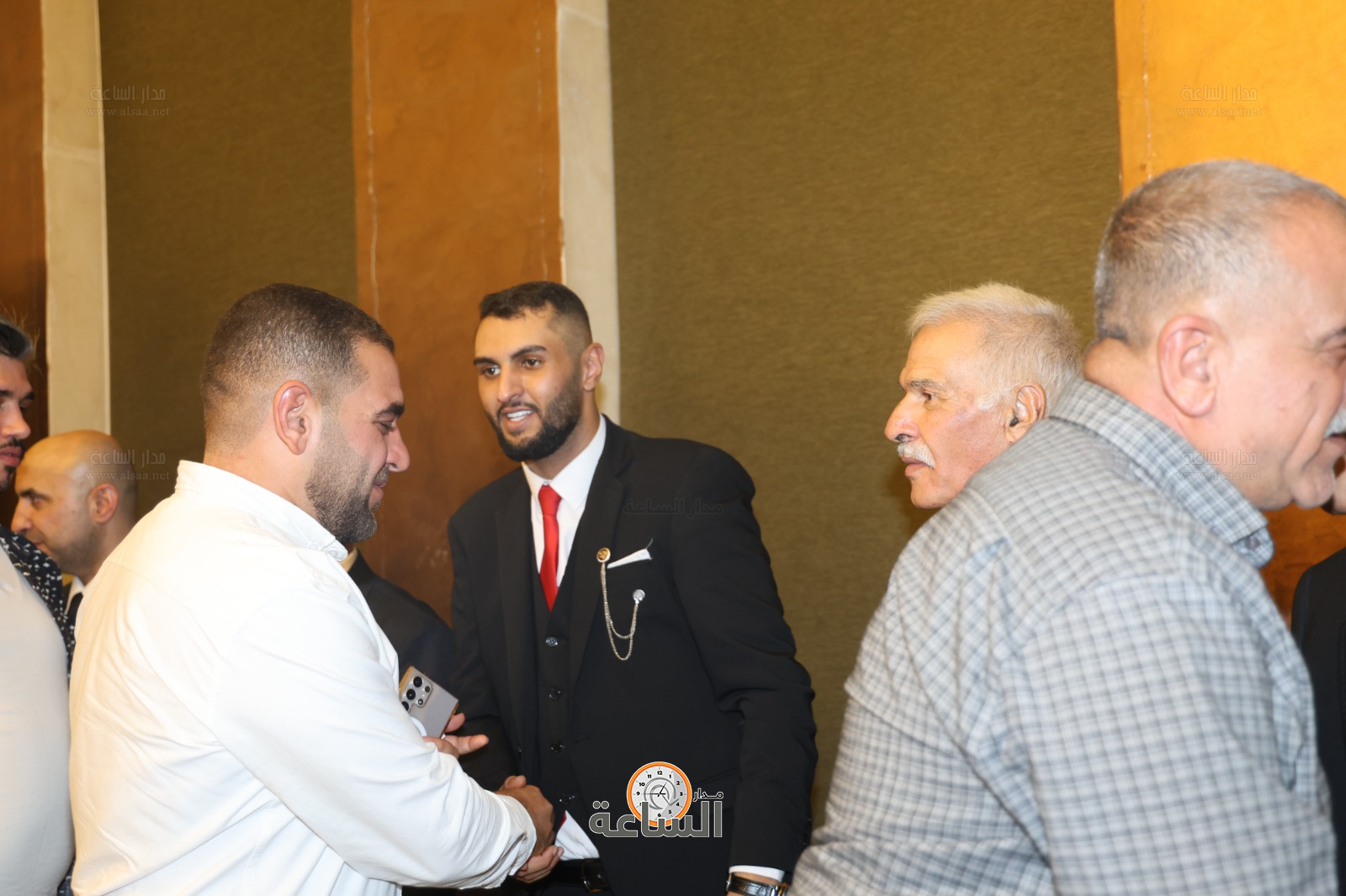 Madar Al-Saa Images 0.48354303880345584