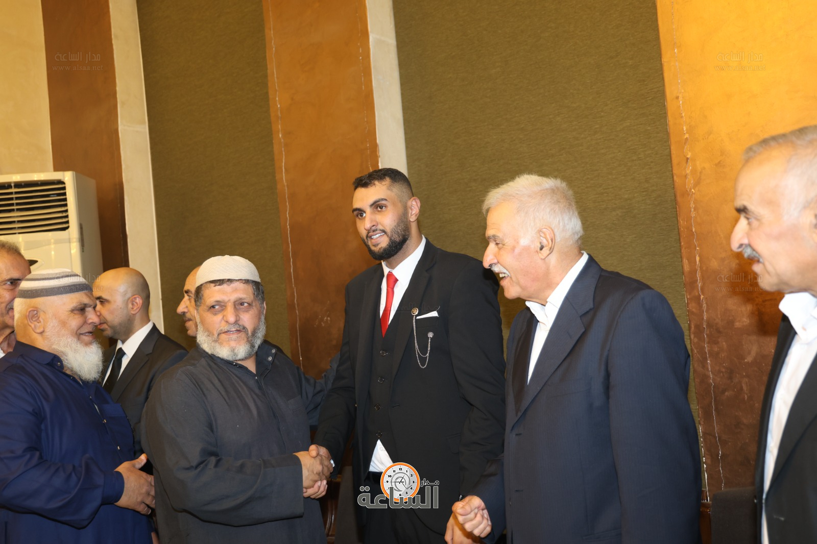 Madar Al-Saa Images 0.07397729324685676