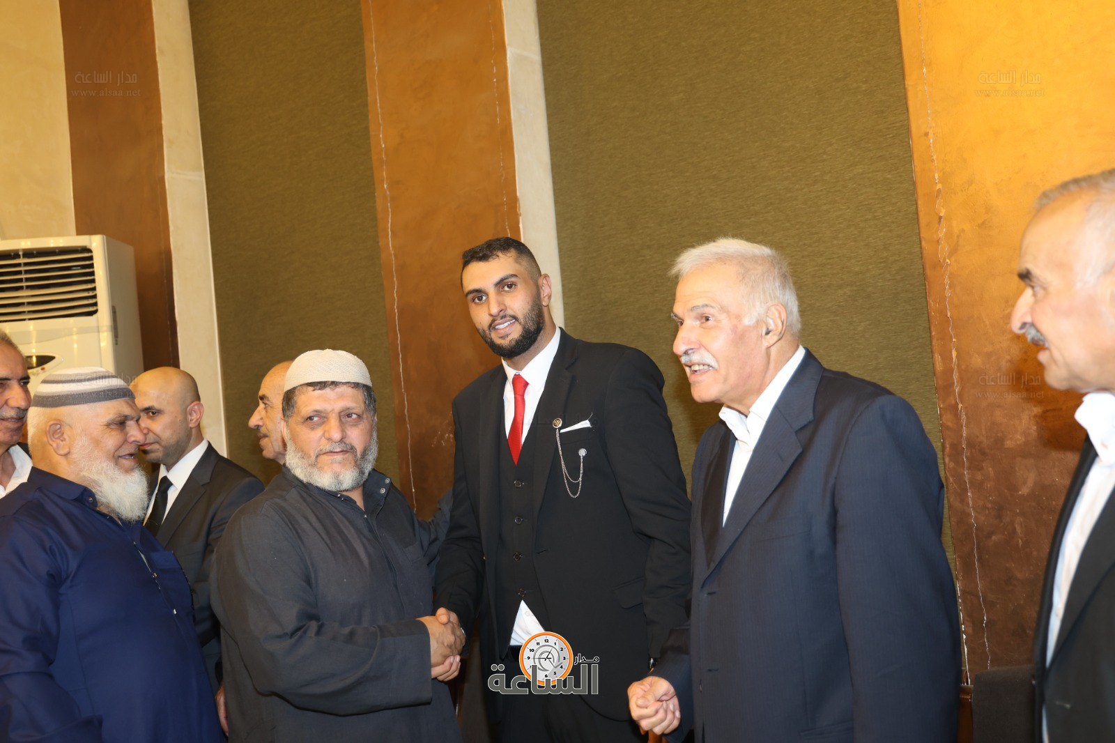 Madar Al-Saa Images 0.09078339055481999