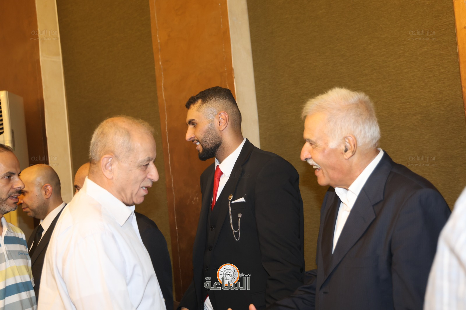 Madar Al-Saa Images 0.8701211042025169