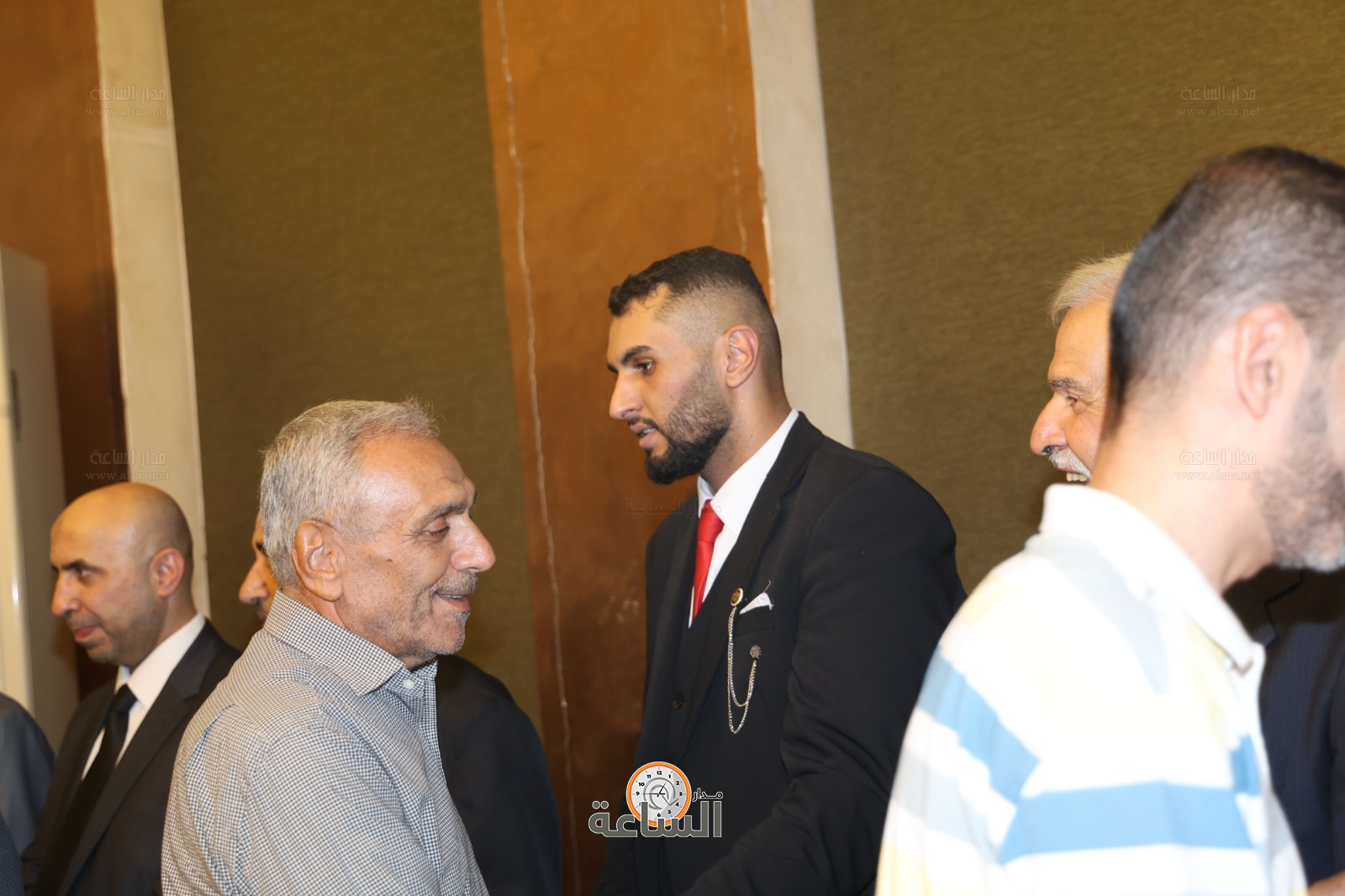 Madar Al-Saa Images 0.4529374533742032