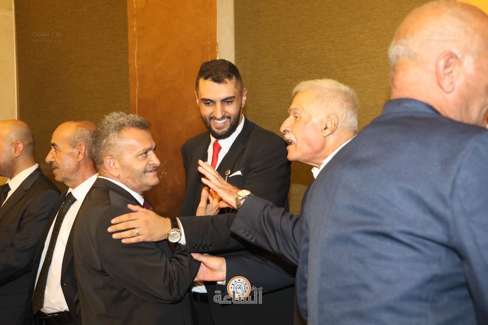 Madar Al-Saa Images 0.3892890078551422