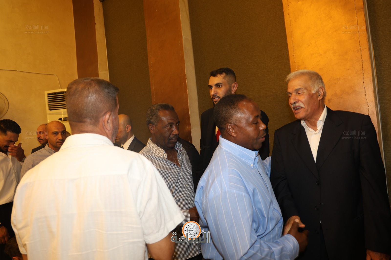 Madar Al-Saa Images 0.10231963708374325