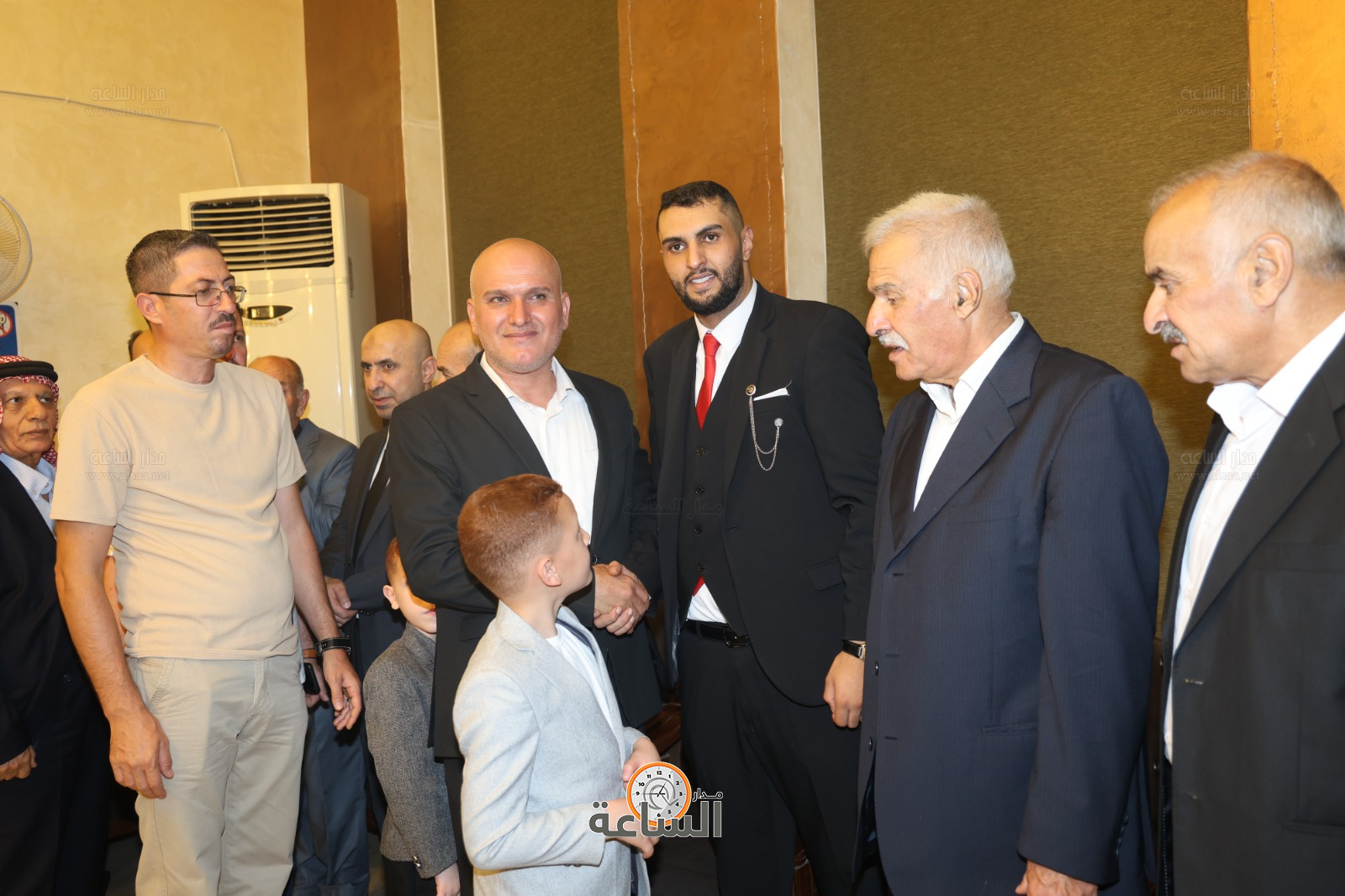 Madar Al-Saa Images 0.07375378690357726