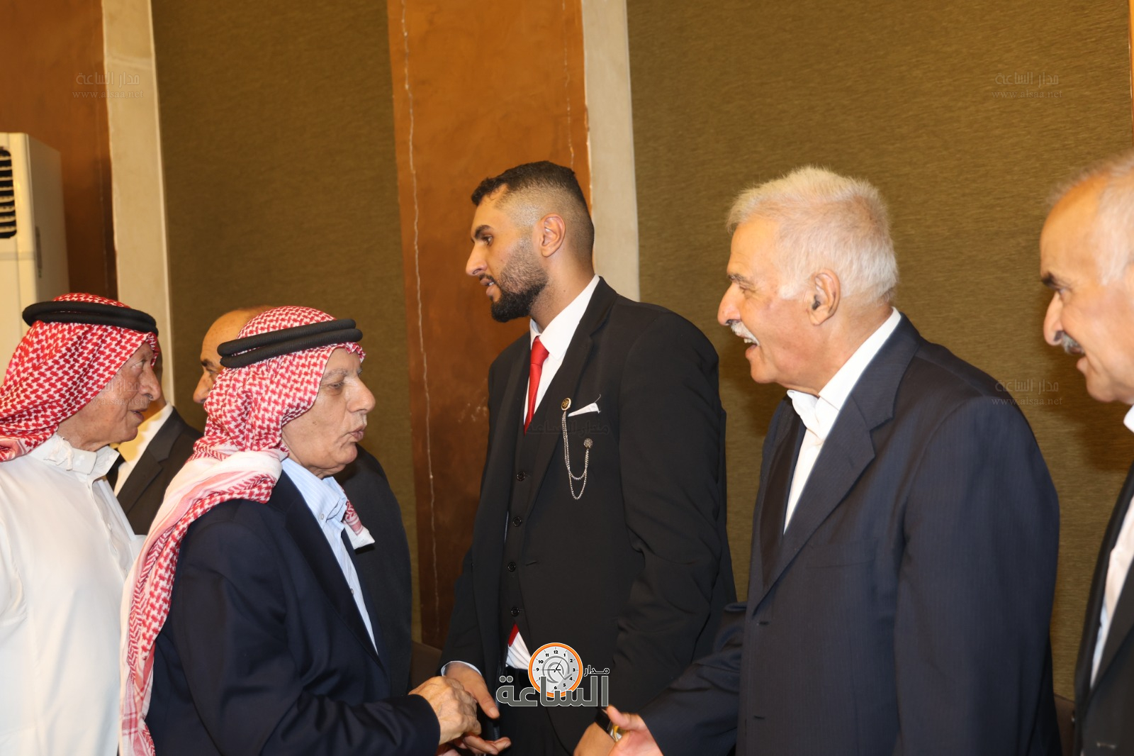 Madar Al-Saa Images 0.8815036868254762