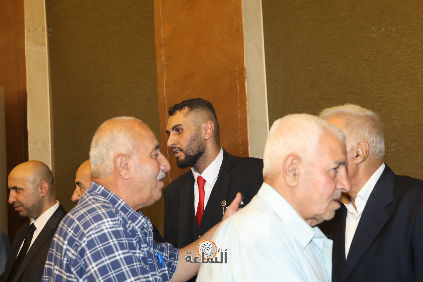 Madar Al-Saa Images 0.6478906274072805