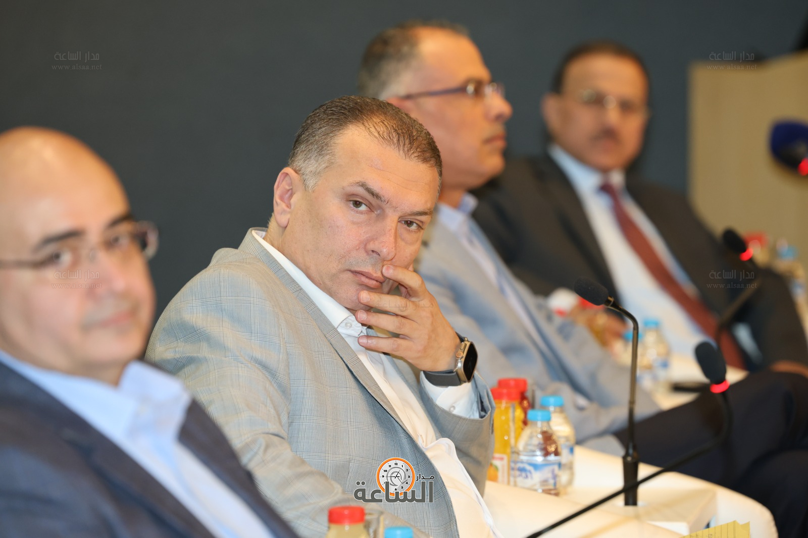 Madar Al-Saa Images 0.8374715576967593