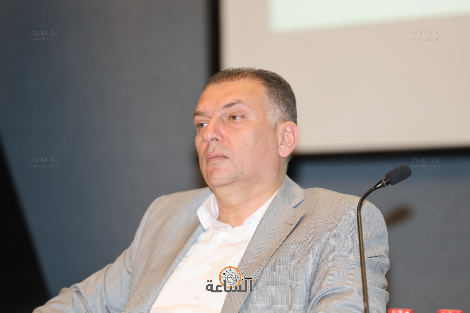 Madar Al-Saa Images 0.35908753972980434