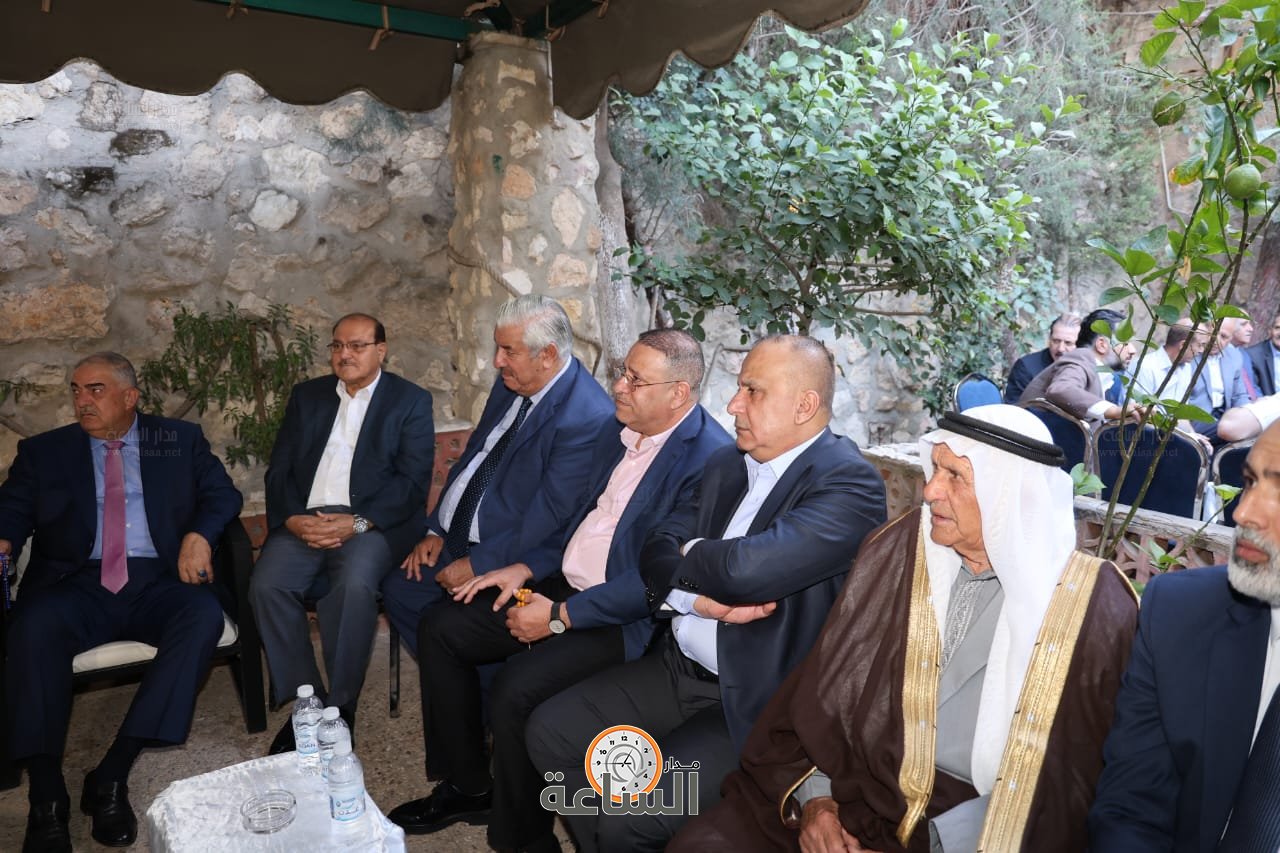 Madar Al-Saa Images 0.24919520074990464