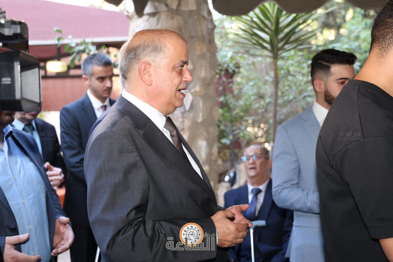 Madar Al-Saa Images 0.32573396029850255