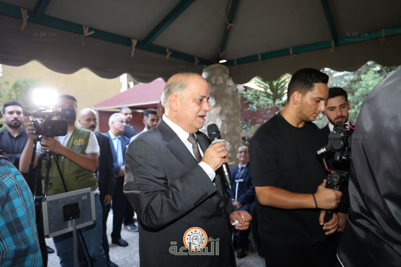 Madar Al-Saa Images 0.513067547555133