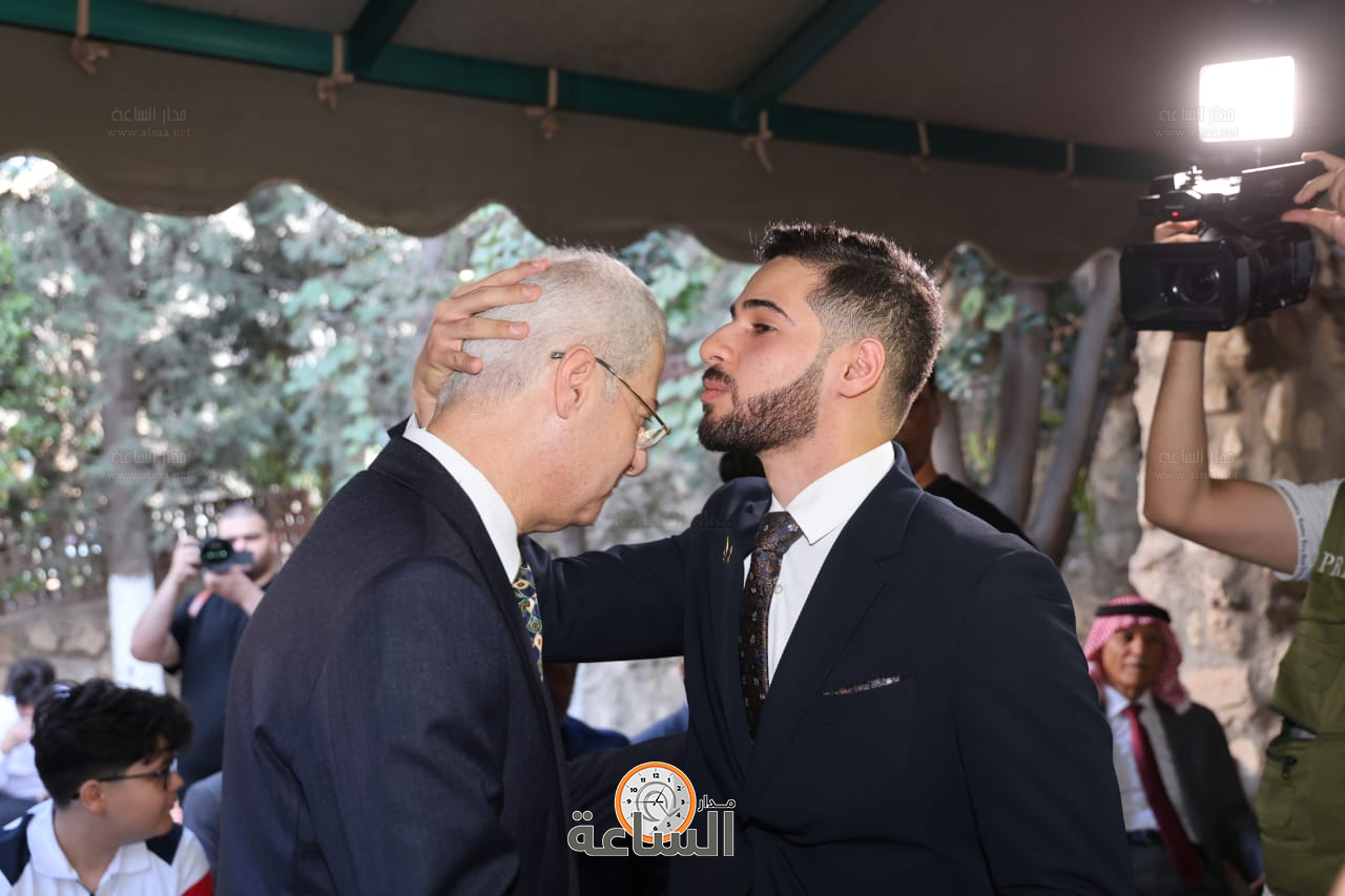 Madar Al-Saa Images 0.41959844645886246