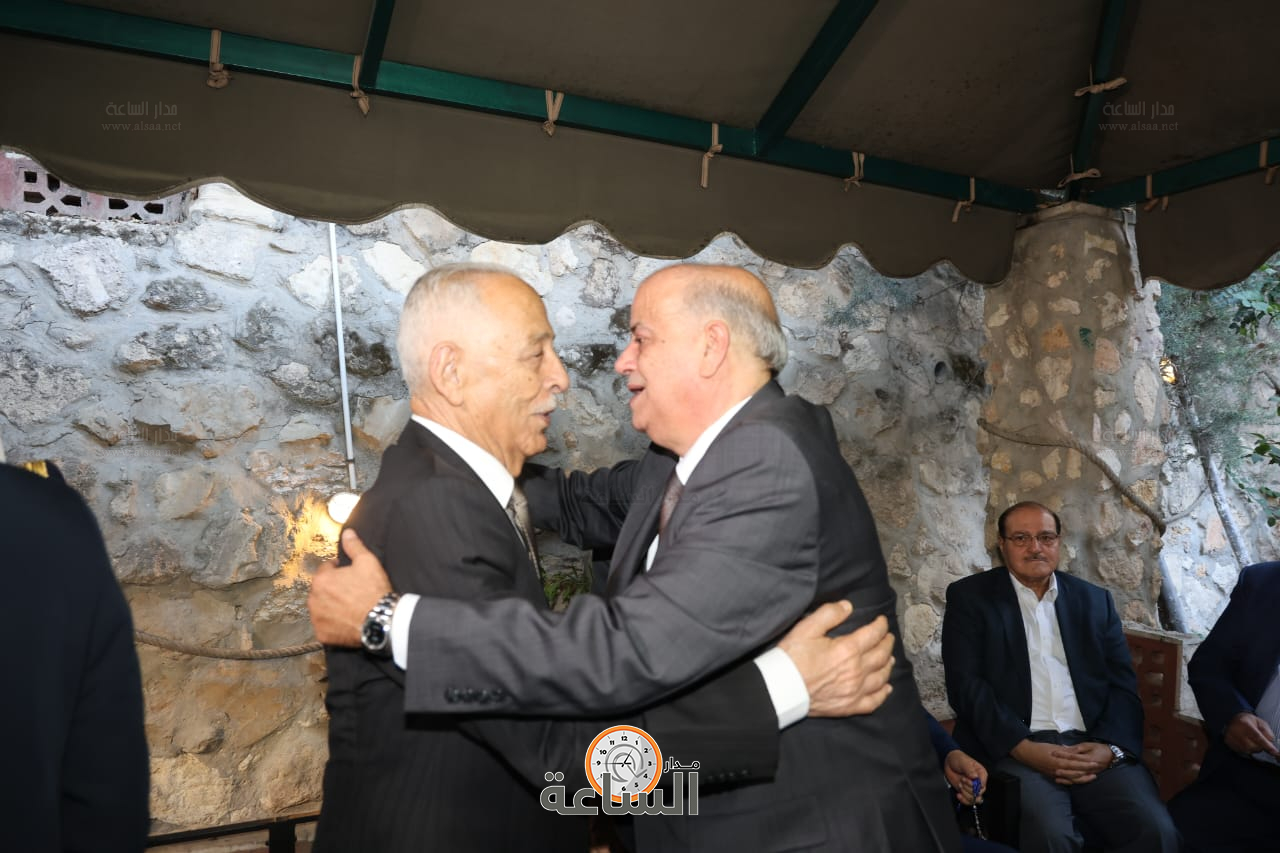 Madar Al-Saa Images 0.3762483369414419