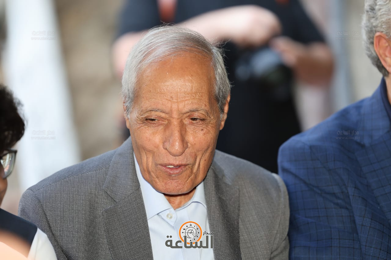 Madar Al-Saa Images 0.6271172245304583