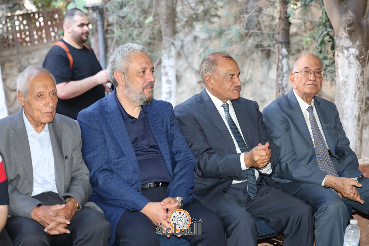 Madar Al-Saa Images 0.49354423808164816