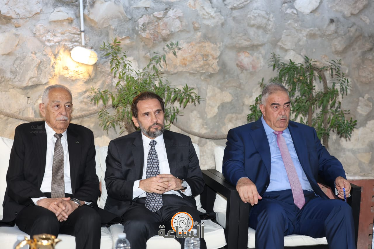 Madar Al-Saa Images 0.3871269659621893