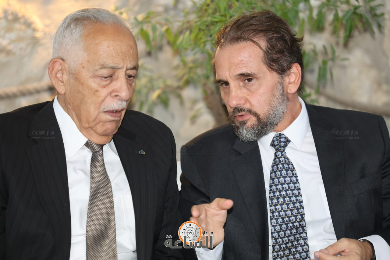 Madar Al-Saa Images 0.8004610527969409