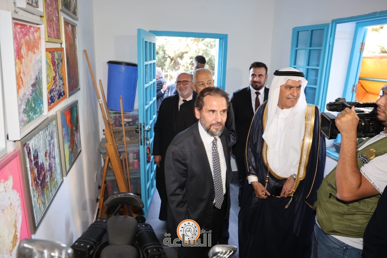 Madar Al-Saa Images 0.37253311568380365