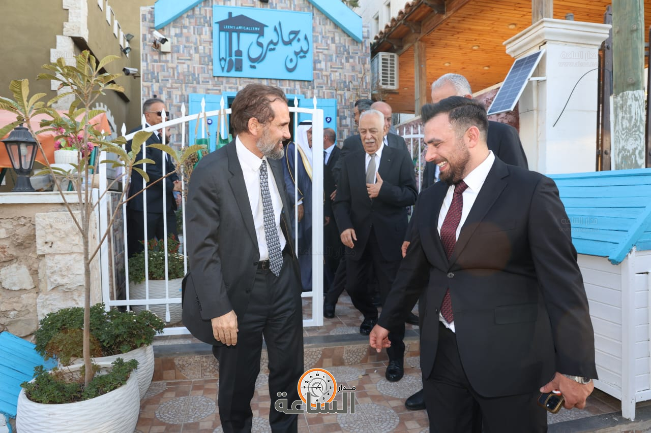 Madar Al-Saa Images 0.5553166313119271