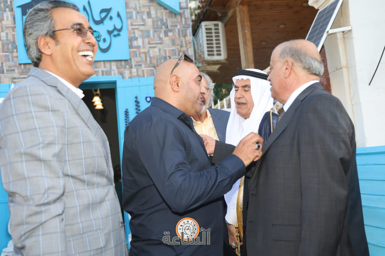 Madar Al-Saa Images 0.3413434405584663