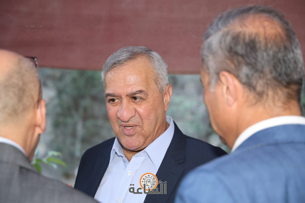 Madar Al-Saa Images 0.32678342588196174