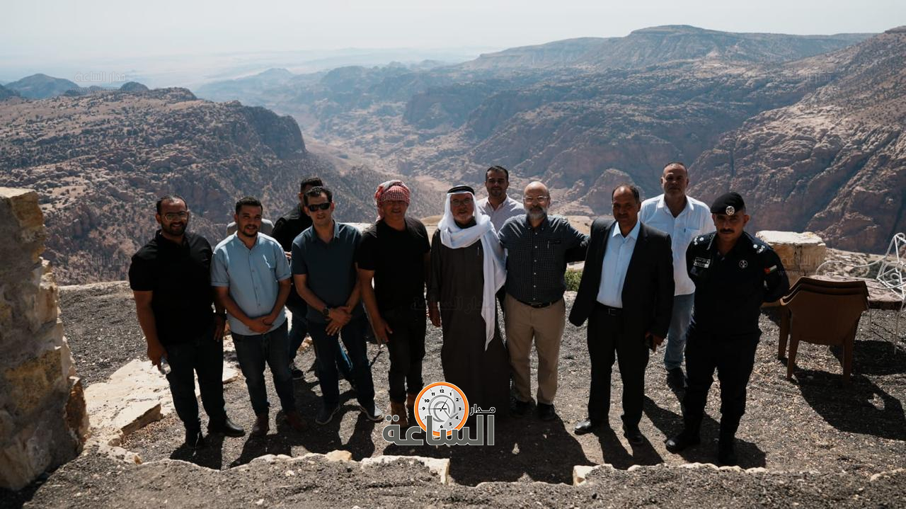 Madar Al-Saa Images 0.9768324488075281