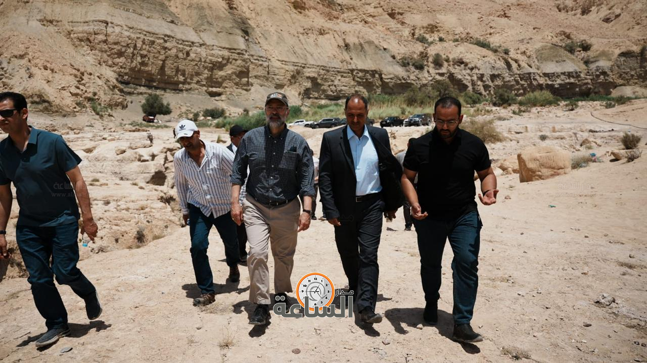 Madar Al-Saa Images 0.3345500679384017