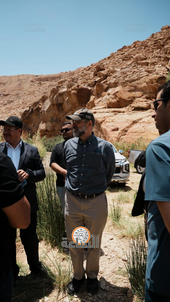 Madar Al-Saa Images 0.8059922786103151