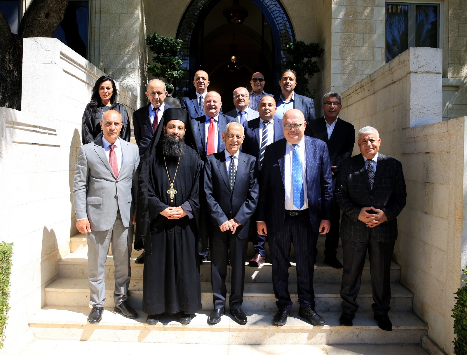 Madar Al-Saa Images 0.04168260116120337