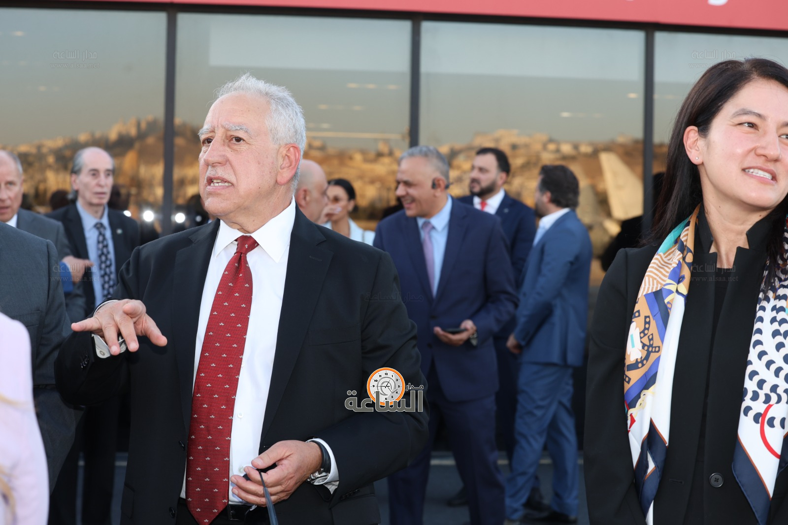 Madar Al-Saa Images 0.489033660815975