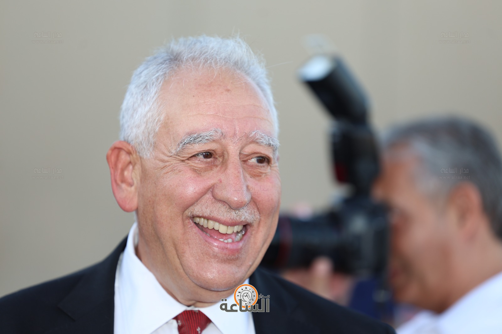 Madar Al-Saa Images 0.4991070016667013