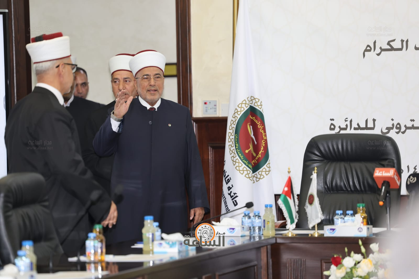 Madar Al-Saa Images 0.6049762149912418