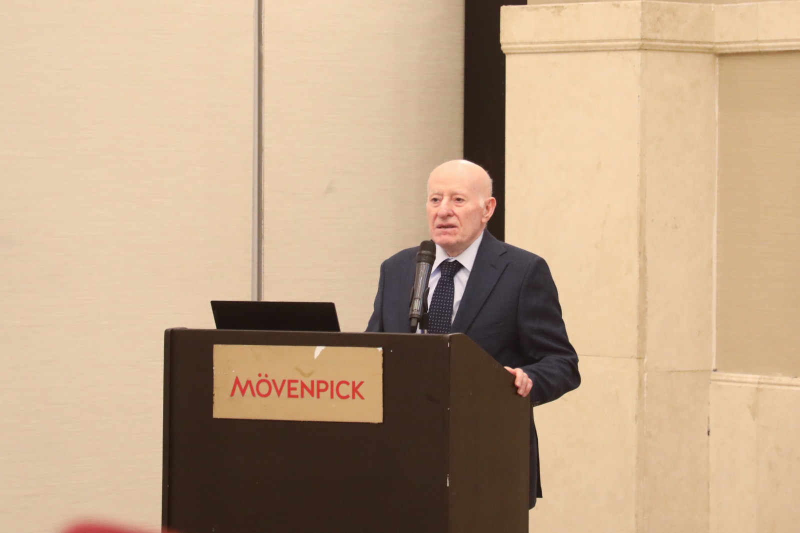 Madar Al-Saa Images 0.5484045140276419