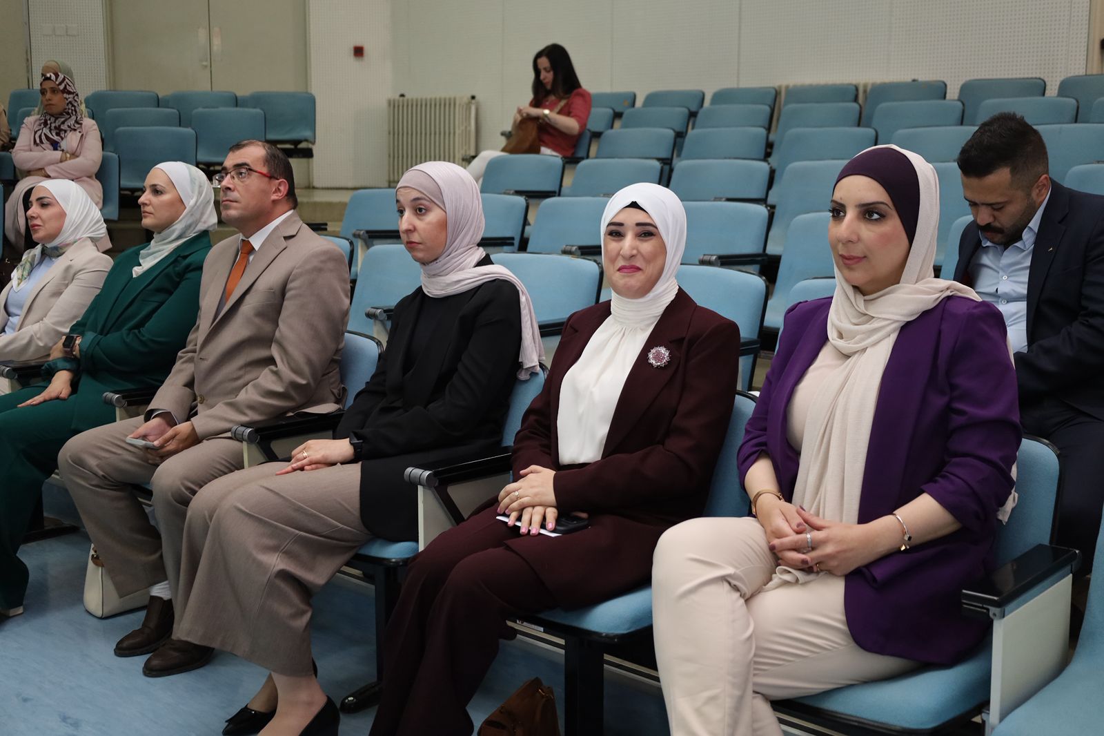 Madar Al-Saa Images 0.41242182656181525