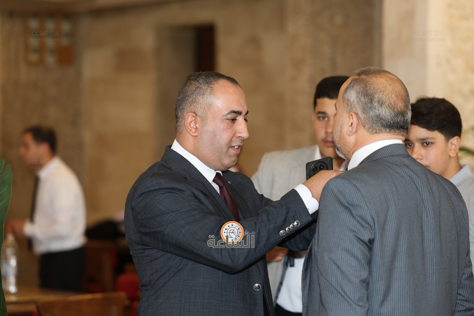 Madar Al-Saa Images 0.8323460499768904