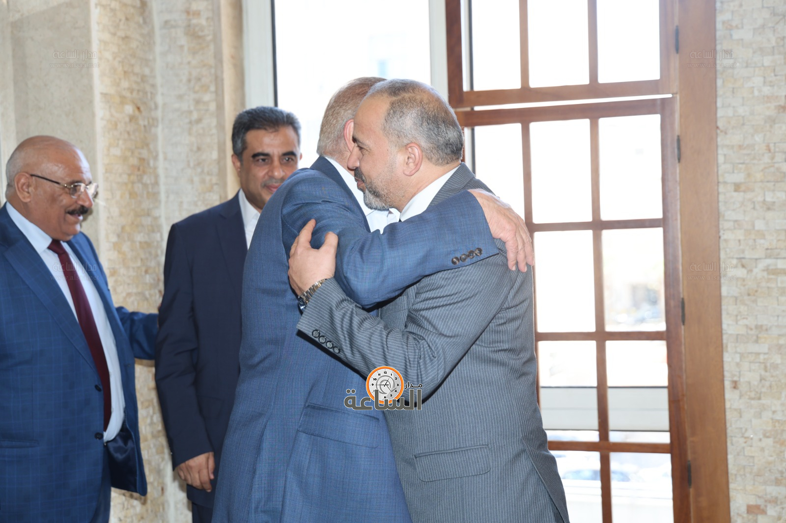 Madar Al-Saa Images 0.770143552839423