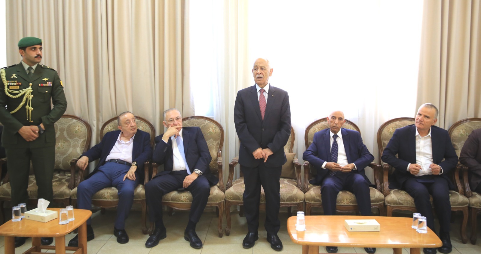 Madar Al-Saa Images 0.07936463542805128