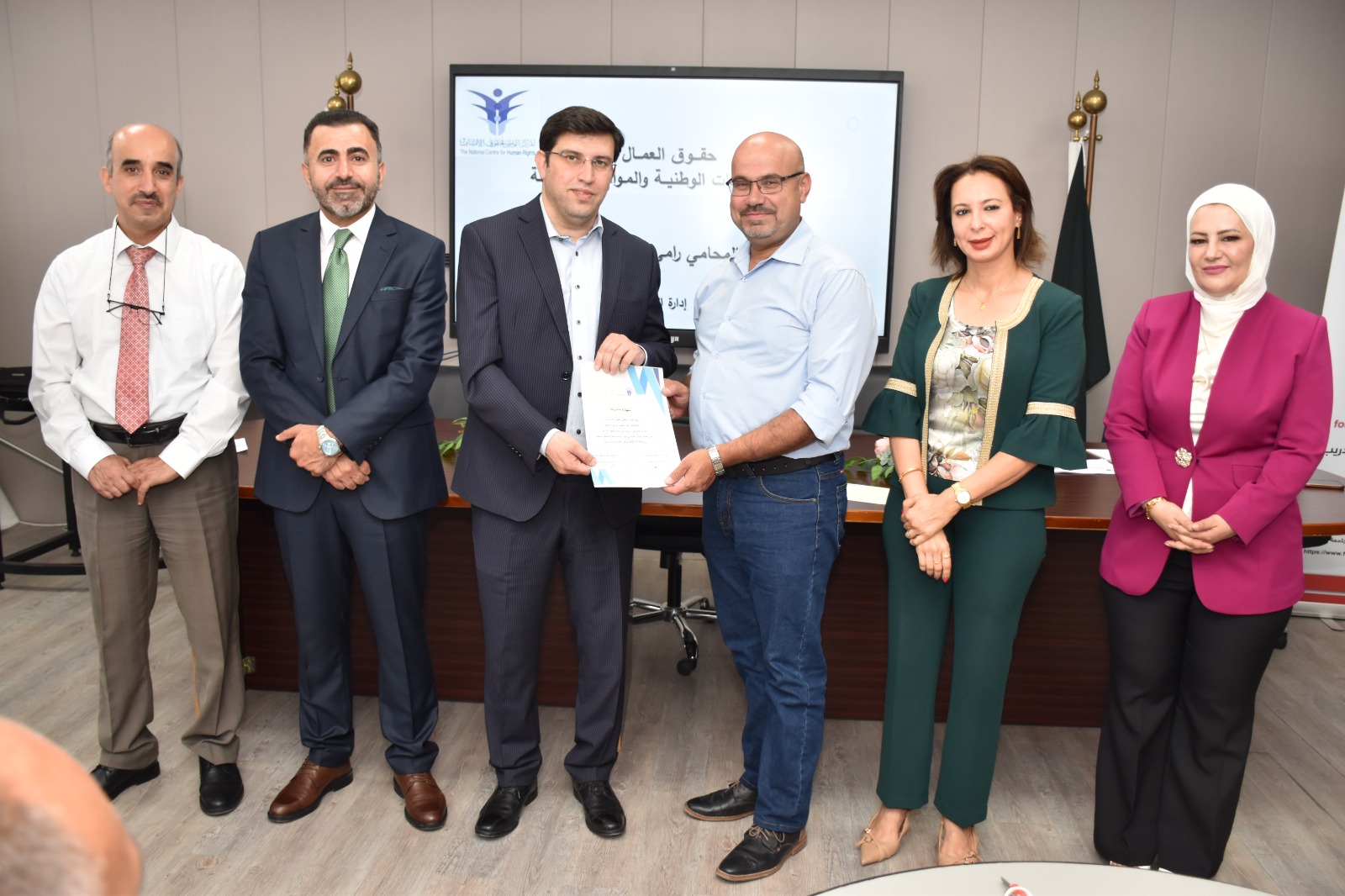 Madar Al-Saa Images 0.594847111122892