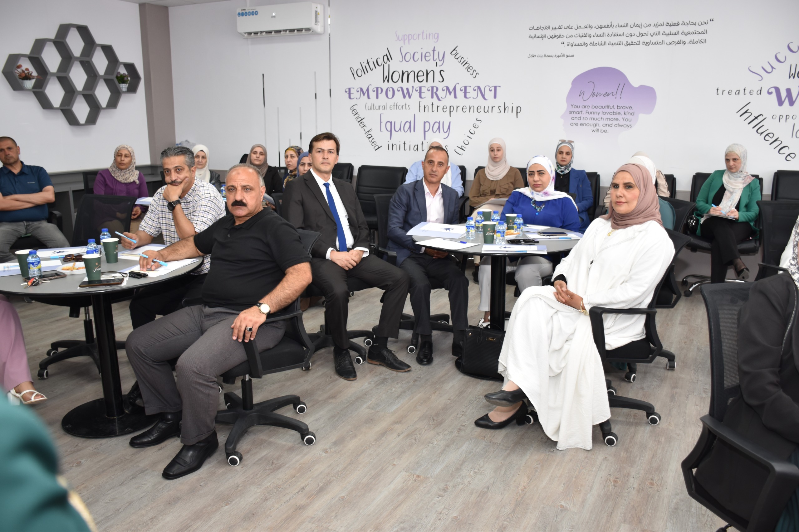 Madar Al-Saa Images 0.8377155203036882