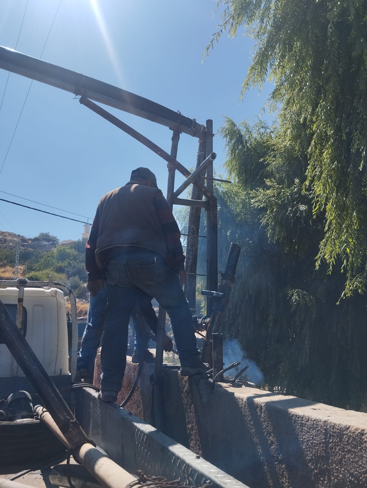 Madar Al-Saa Images 0.7584486469630922