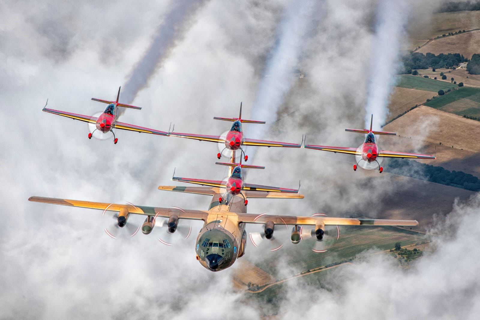 Madar Al-Saa Images 0.4555380226460993