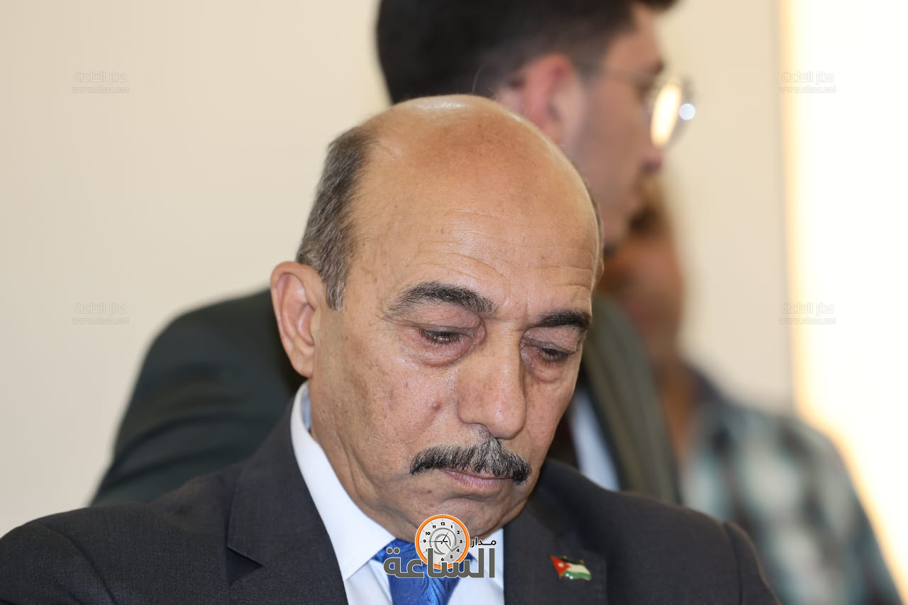 Madar Al-Saa Images 0.5727024594521137