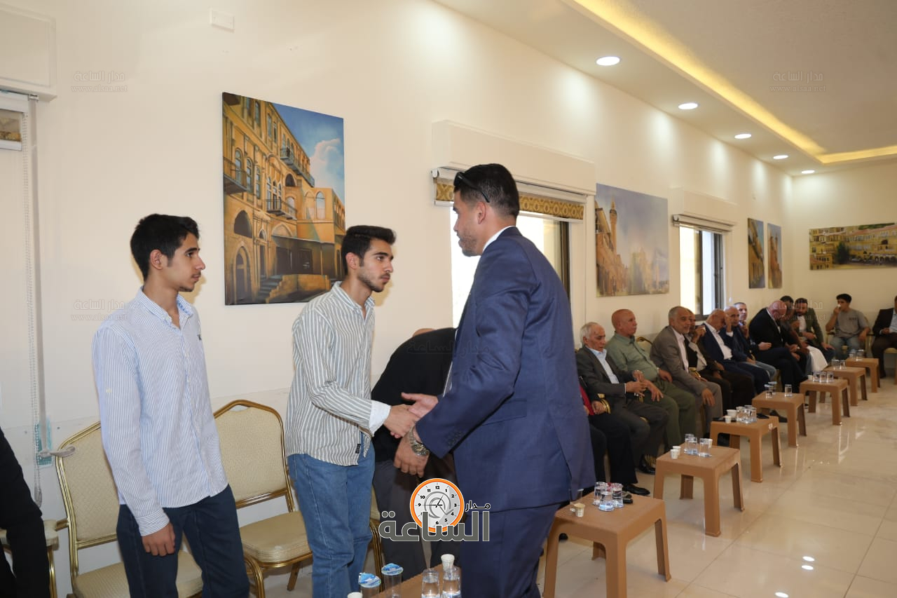 Madar Al-Saa Images 0.45636617696152937