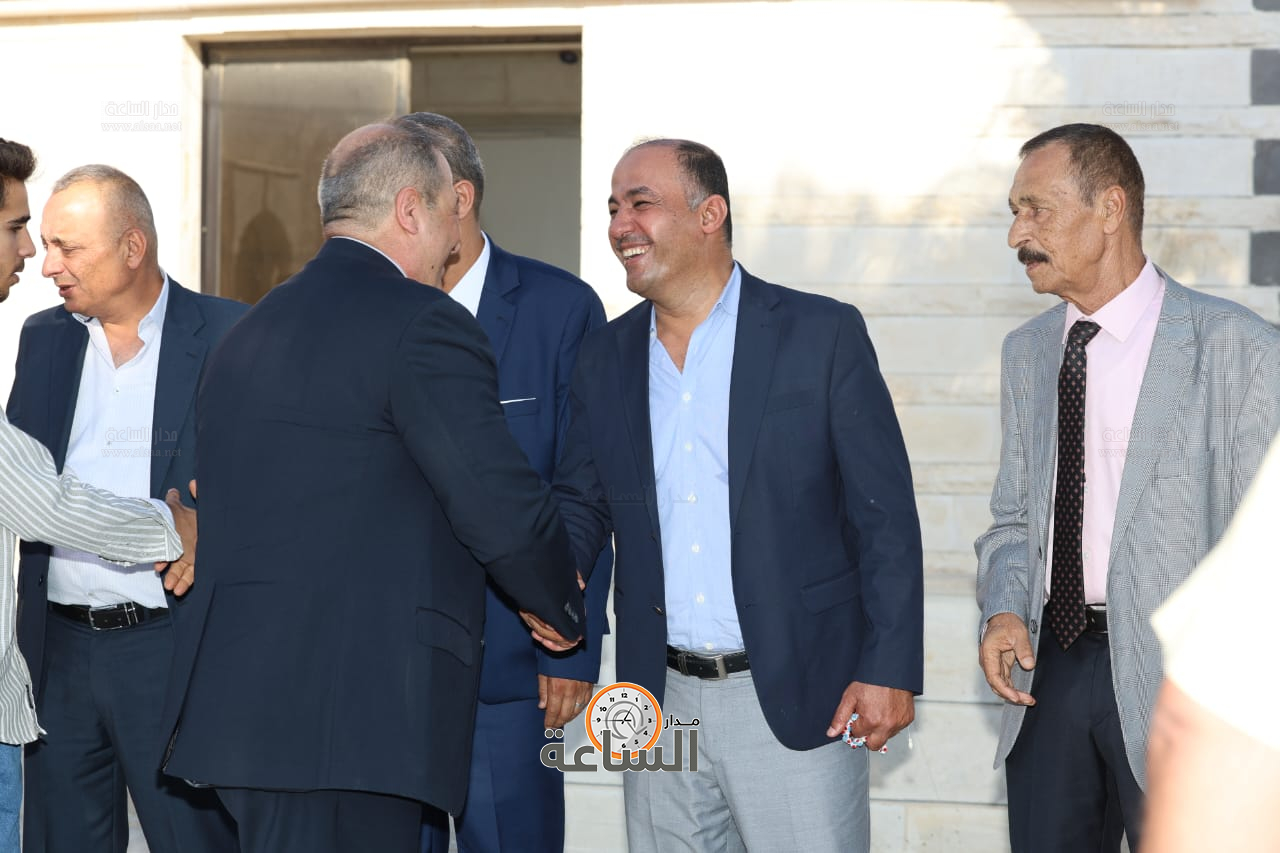 Madar Al-Saa Images 0.49416192404137715