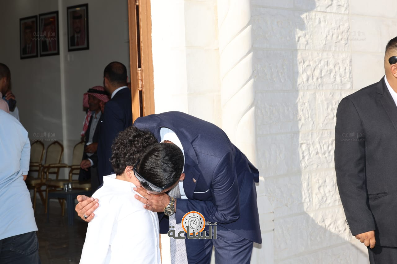 Madar Al-Saa Images 0.22097192288701828