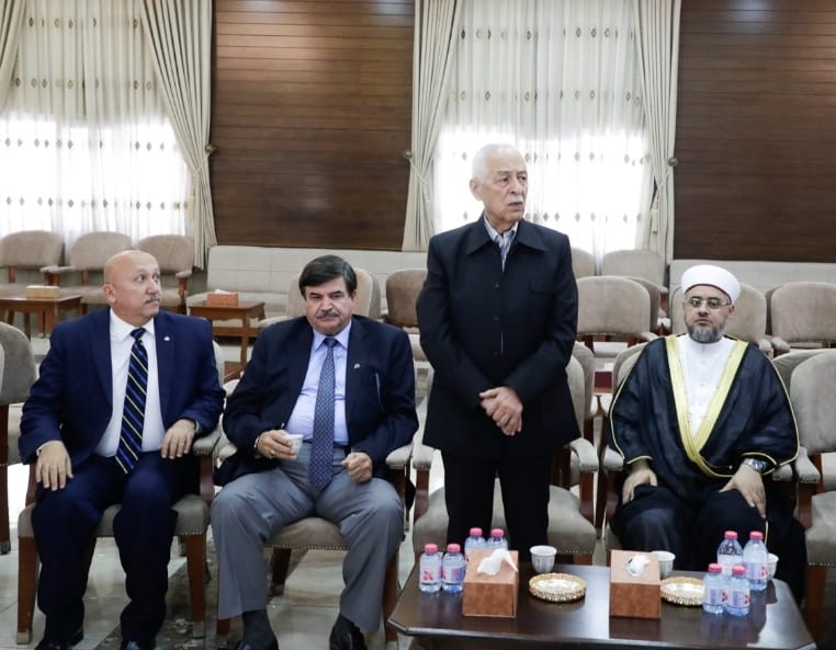 Madar Al-Saa Images 0.6618592427654901