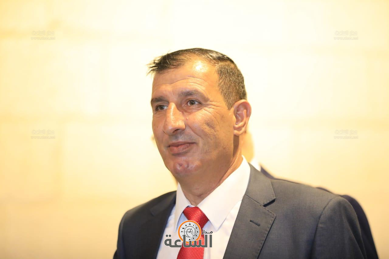 Madar Al-Saa Images 0.545296730643852